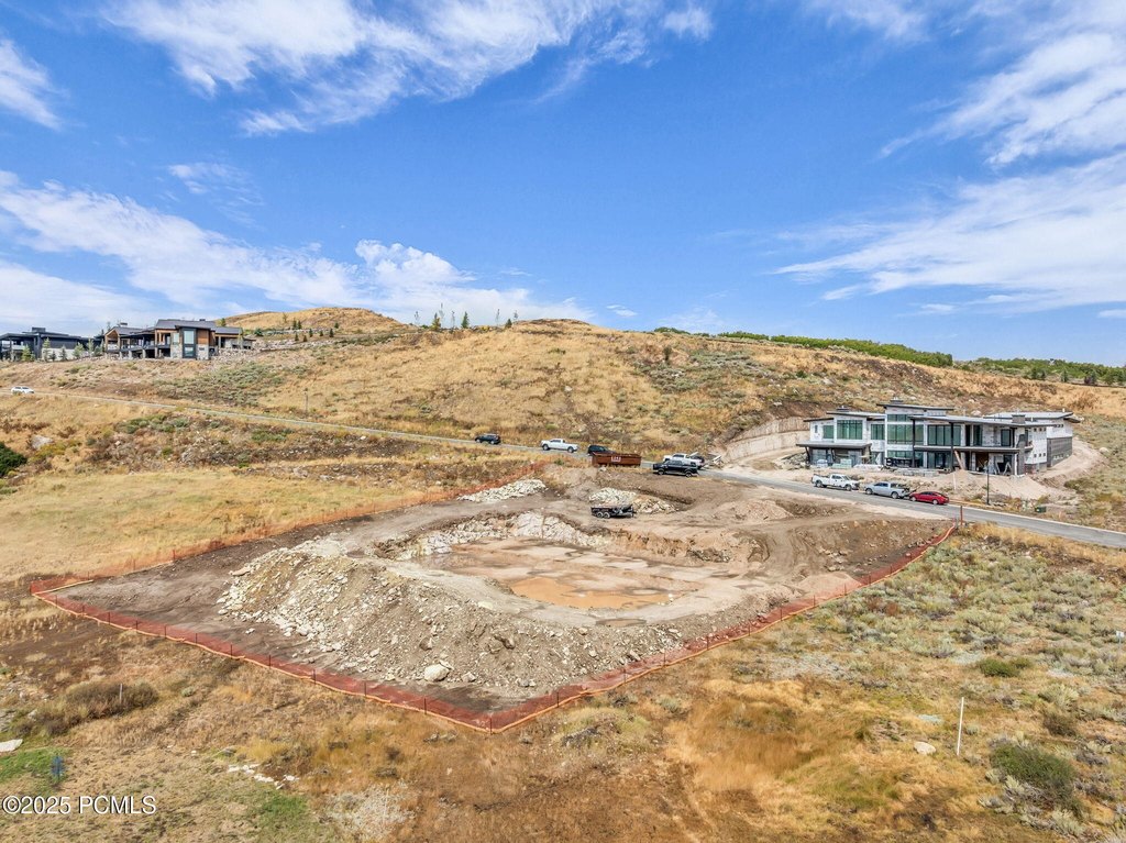 Kamas, Utah, 84036, United States, 5 Bedrooms Bedrooms, ,5.5 BathroomsBathrooms,Residential,Forsale,1994169