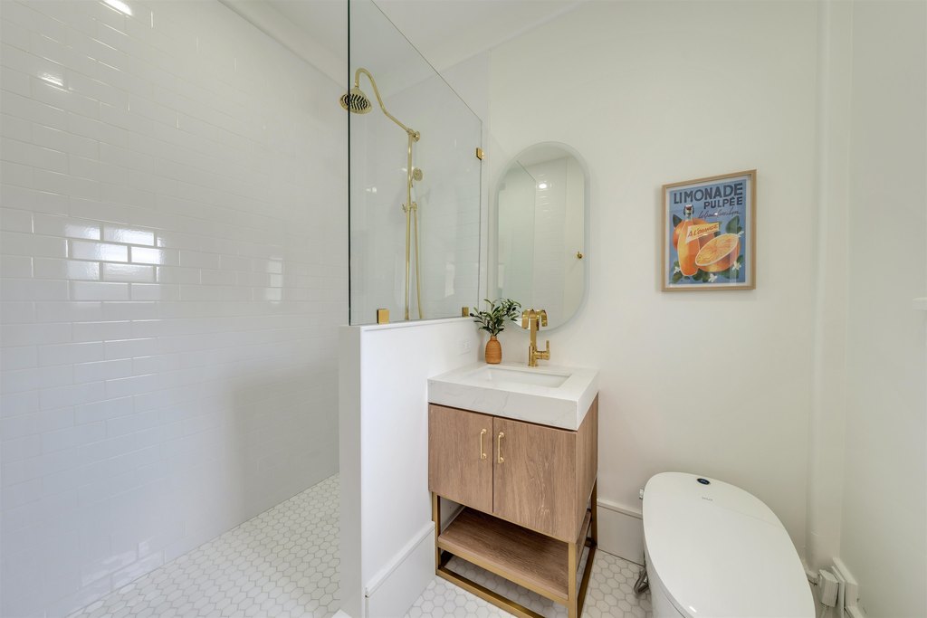 Cape May, New Jersey, 08204, United States, 7 Bedrooms Bedrooms, ,5 BathroomsBathrooms,Residential,Forsale,1967240