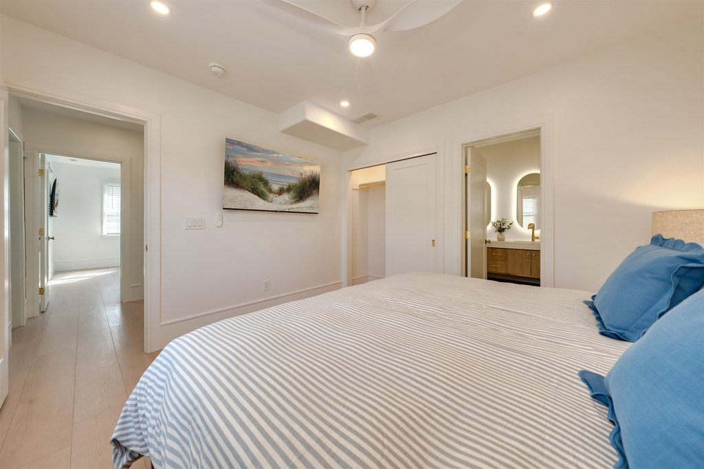 Cape May, New Jersey, 08204, United States, 7 Bedrooms Bedrooms, ,5 BathroomsBathrooms,Residential,Forsale,1967240