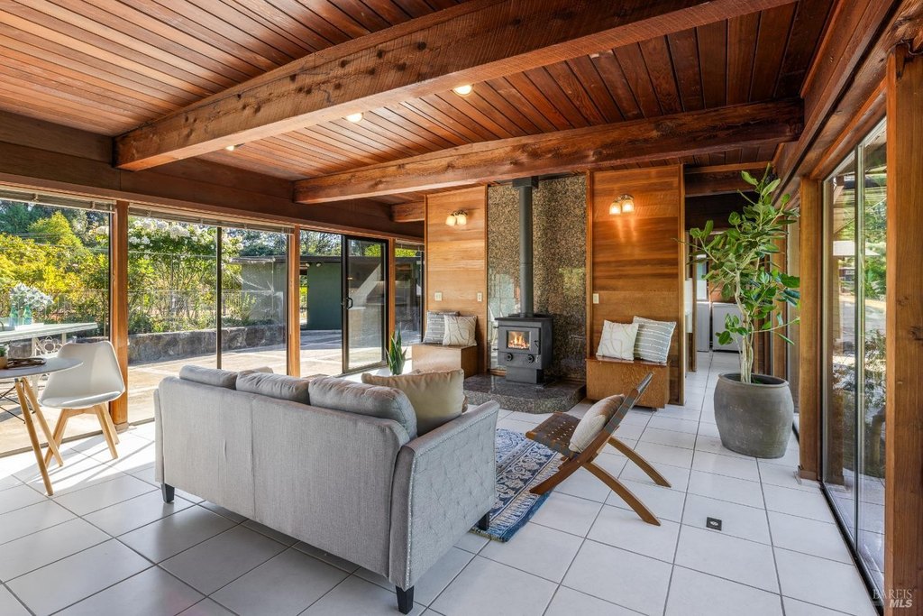 Sebastopol, California, 95472, United States, 4 Bedrooms Bedrooms, ,3 BathroomsBathrooms,Residential,Forsale,1985935