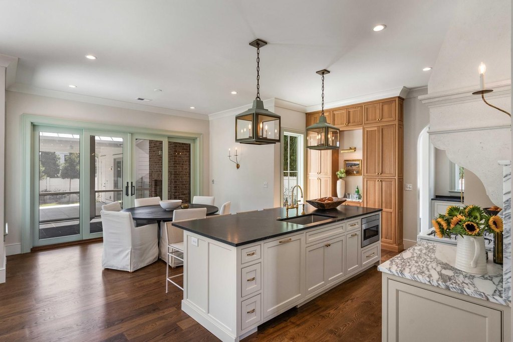 Mount Pleasant, South Carolina, 29464, United States, 4 Bedrooms Bedrooms, ,4.5 BathroomsBathrooms,Residential,Forsale,1953163