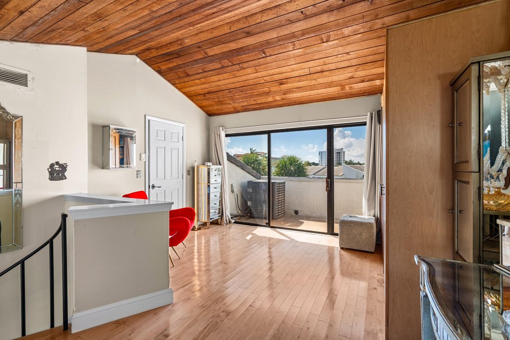 Highland Beach, Florida, 33487, United States, 2 Bedrooms Bedrooms, ,2.5 BathroomsBathrooms,Residential,Forsale,2000231