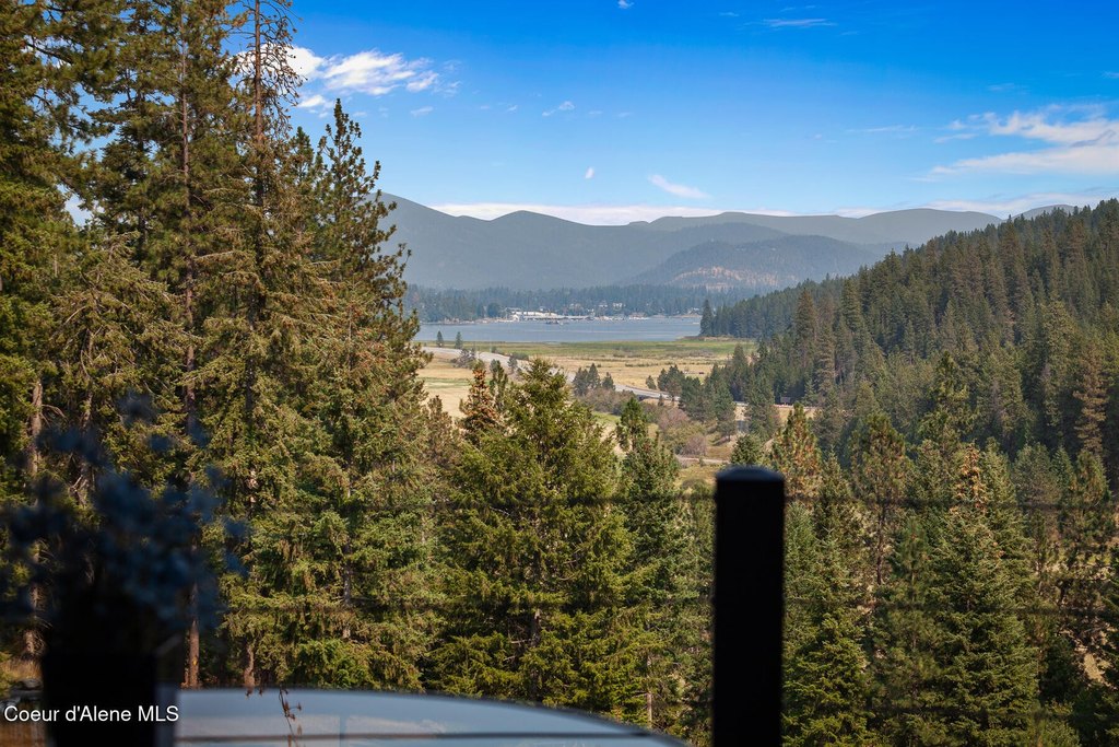 Coeur d'Alene, Idaho, 83814, United States, 3 Bedrooms Bedrooms, ,2 BathroomsBathrooms,Residential,Forsale,1946351