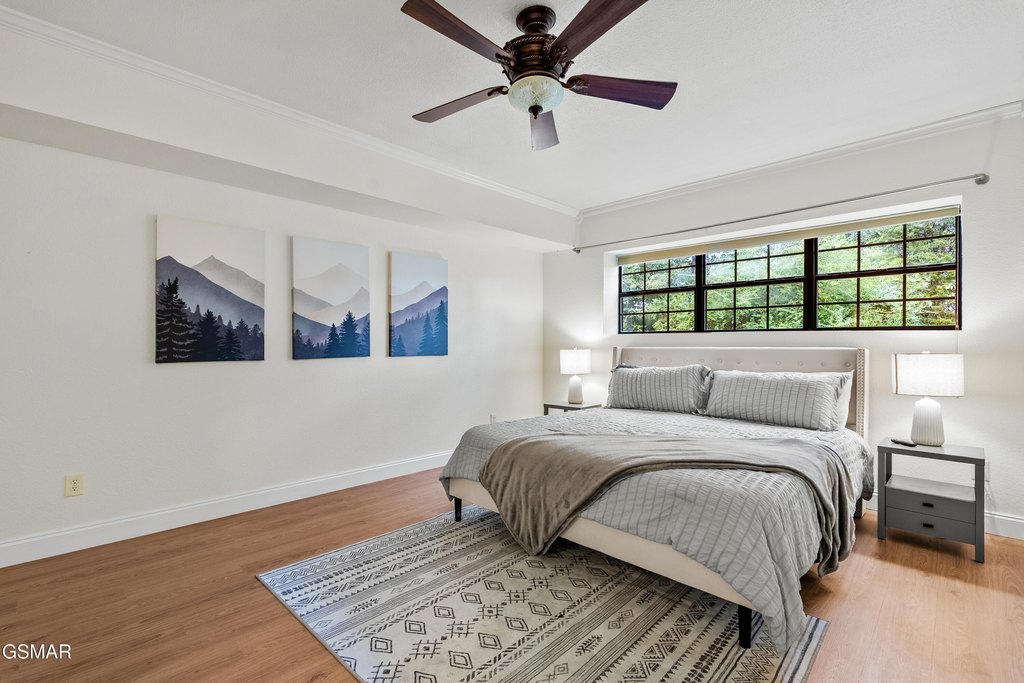 Sevierville, Tennessee, 37862, United States, 4 Bedrooms Bedrooms, ,4.5 BathroomsBathrooms,Residential,Forsale,1999409