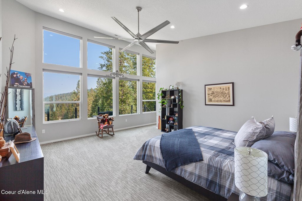 Coeur d'Alene, Idaho, 83814, United States, 3 Bedrooms Bedrooms, ,2 BathroomsBathrooms,Residential,Forsale,1946351