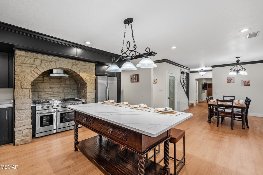 Sevierville, Tennessee, 37862, United States, 4 Bedrooms Bedrooms, ,4.5 BathroomsBathrooms,Residential,Forsale,1999409