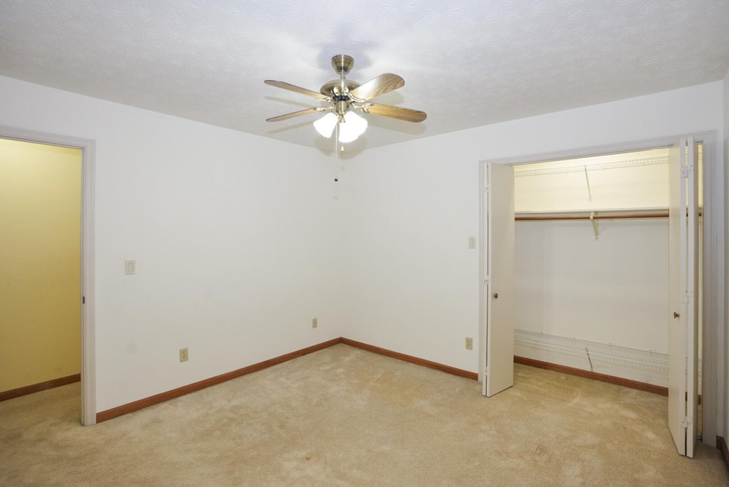 Dandridge, Tennessee, 37725, United States, 3 Bedrooms Bedrooms, ,2 BathroomsBathrooms,Residential,Forsale,1962199