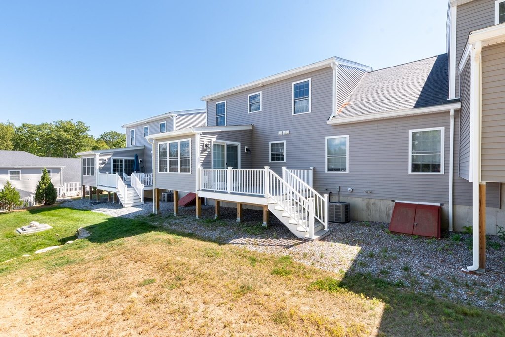 Meredith, New Hampshire, 03253, United States, 2 Bedrooms Bedrooms, ,2.5 BathroomsBathrooms,Residential,Forsale,1952922