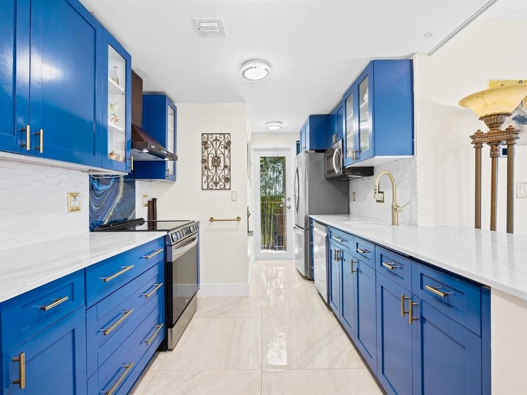 Fort Lauderdale, Florida, 33316, United States, 2 Bedrooms Bedrooms, ,2.5 BathroomsBathrooms,Residential,Forsale,2004501