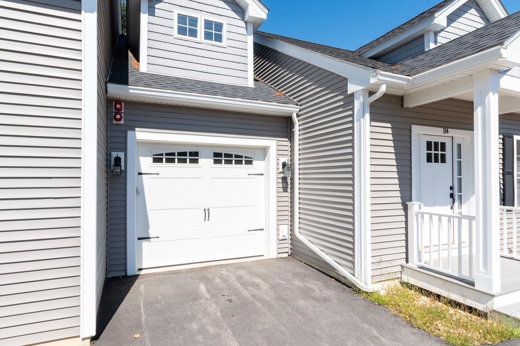 Meredith, New Hampshire, 03253, United States, 2 Bedrooms Bedrooms, ,2.5 BathroomsBathrooms,Residential,Forsale,1952922