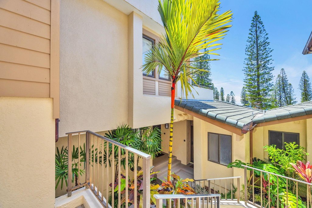 Lahaina, Hawaii, 96761, United States, 2 Bedrooms Bedrooms, ,2 BathroomsBathrooms,Residential,Forsale,1990122
