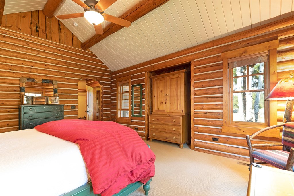 Hamilton, Montana, 59840, United States, 4 Bedrooms Bedrooms, ,4 BathroomsBathrooms,Residential,Forsale,1944340