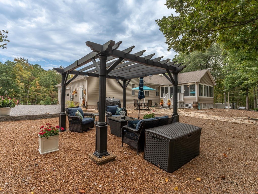 MONTEREY, Tennessee, 38574, United States, 3 Bedrooms Bedrooms, ,2 BathroomsBathrooms,Residential,Forsale,1907887