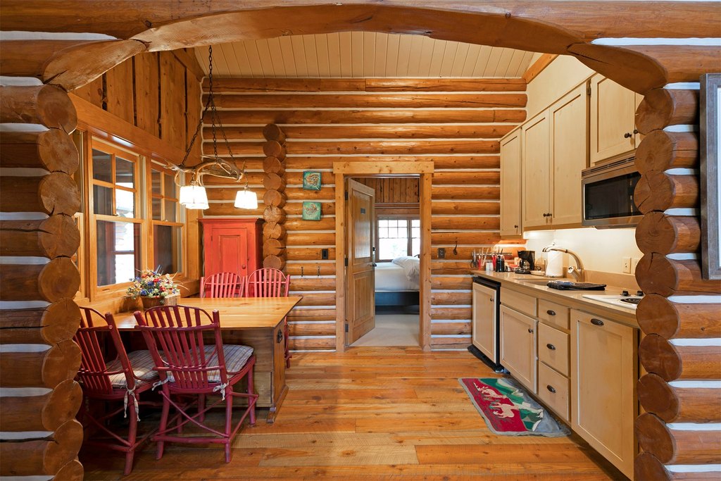Hamilton, Montana, 59840, United States, 4 Bedrooms Bedrooms, ,4 BathroomsBathrooms,Residential,Forsale,1944340
