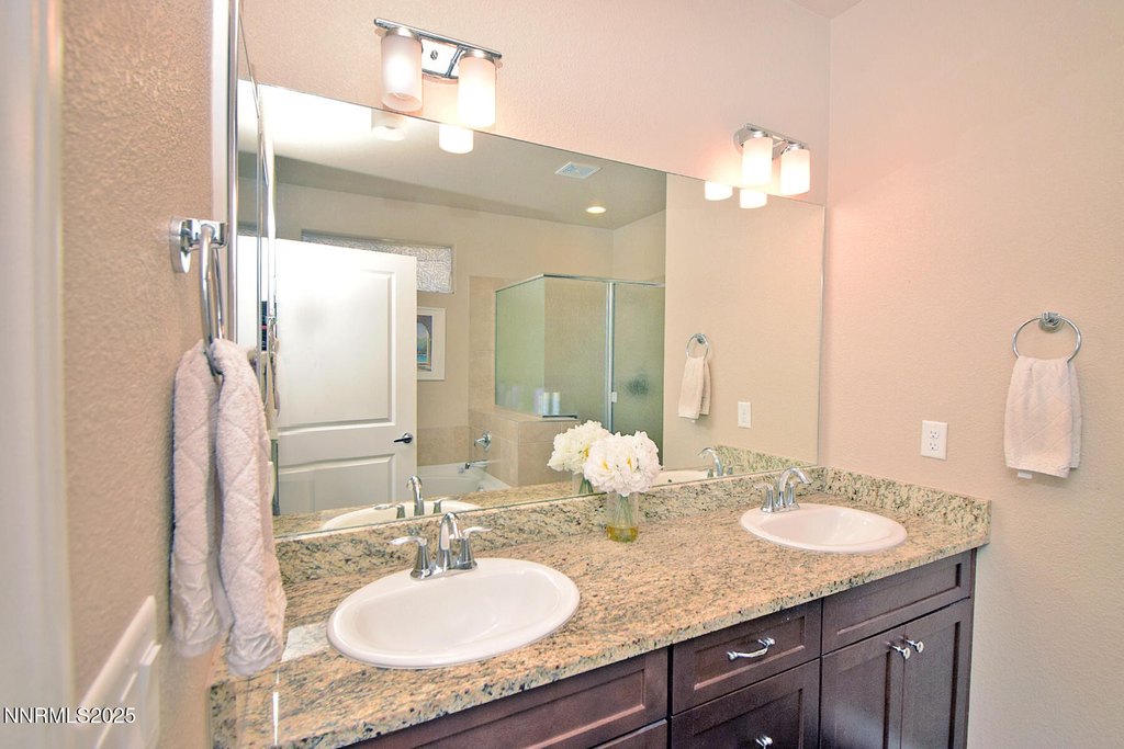 Sparks, Nevada, 89436, United States, 4 Bedrooms Bedrooms, ,2.5 BathroomsBathrooms,Residential,Forsale,1954175