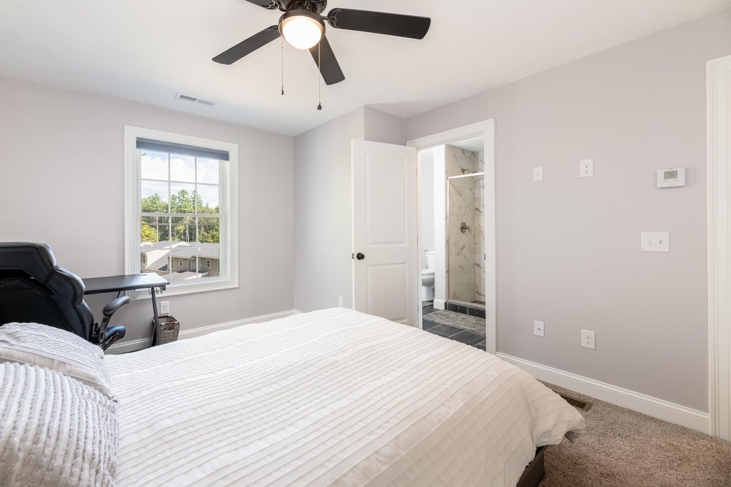 Meredith, New Hampshire, 03253, United States, 2 Bedrooms Bedrooms, ,2.5 BathroomsBathrooms,Residential,Forsale,1952922