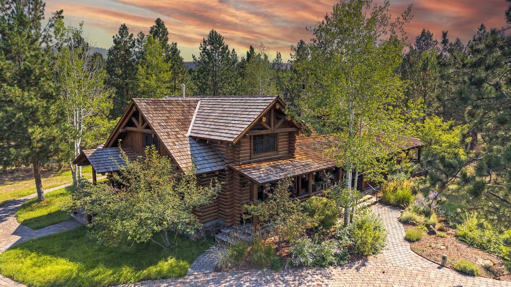 Hamilton, Montana, 59840, United States, 4 Bedrooms Bedrooms, ,4 BathroomsBathrooms,Residential,Forsale,1944340