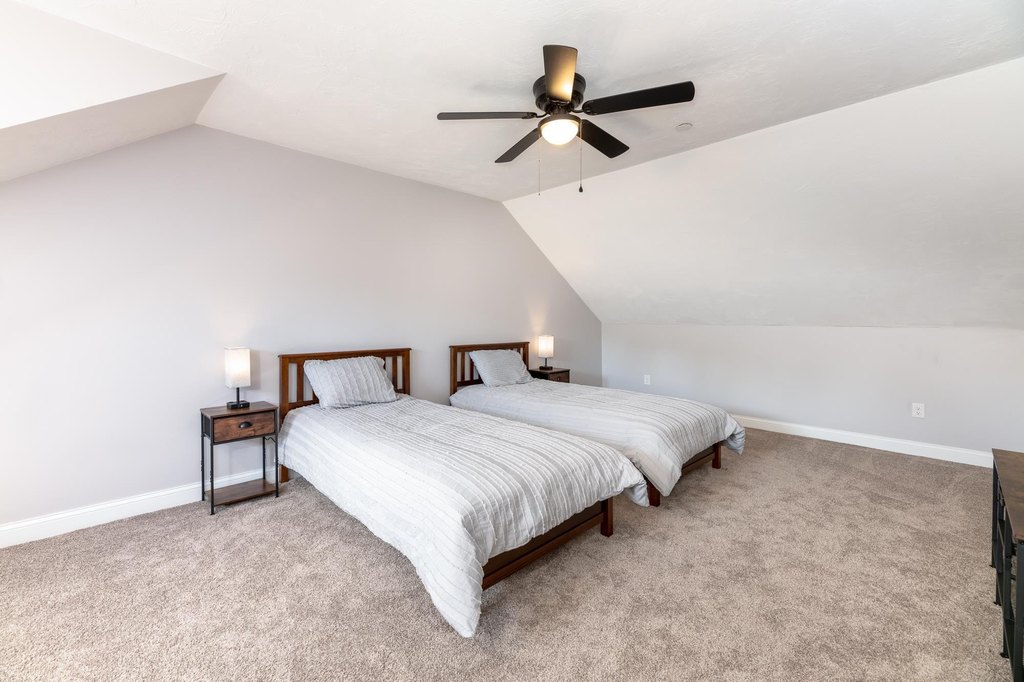 Meredith, New Hampshire, 03253, United States, 2 Bedrooms Bedrooms, ,2.5 BathroomsBathrooms,Residential,Forsale,1952922