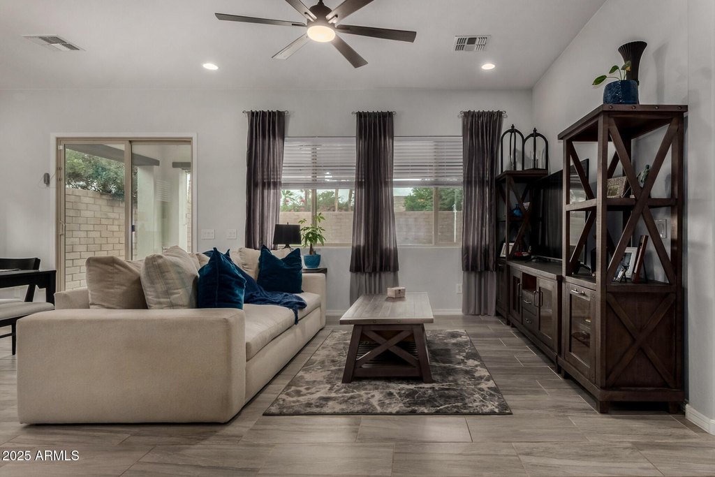 Mesa, Arizona, 85212, United States, 3 Bedrooms Bedrooms, ,2 BathroomsBathrooms,Residential,Forsale,1953449