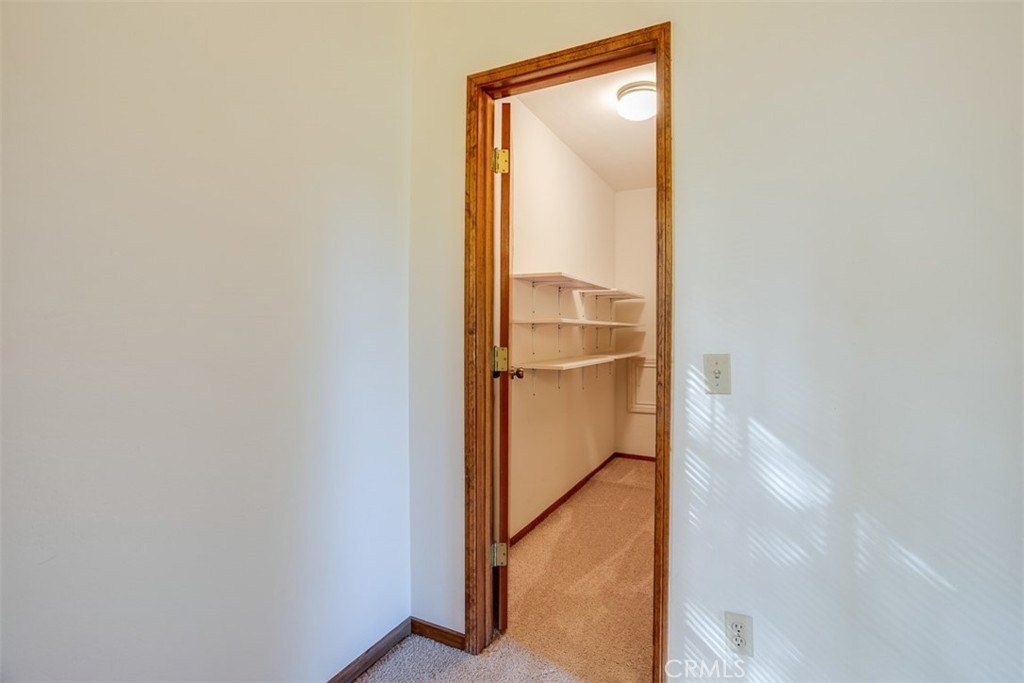 Lake Arrowhead, California, 92352, United States, 5 Bedrooms Bedrooms, ,3.5 BathroomsBathrooms,Residential,Forsale,1953304
