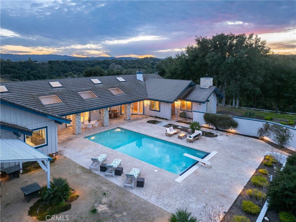 Paso Robles, California, 93446, United States, 6 Bedrooms Bedrooms, ,4.5 BathroomsBathrooms,Residential,Forsale,1899799