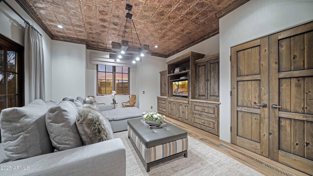 Scottsdale, Arizona, 85255, United States, 5 Bedrooms Bedrooms, ,5 BathroomsBathrooms,Residential,Forsale,1971051