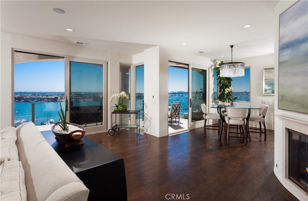 Corona del Mar, California, 92625, United States, 4 Bedrooms Bedrooms, ,3.5 BathroomsBathrooms,Residential,Forsale,1899771
