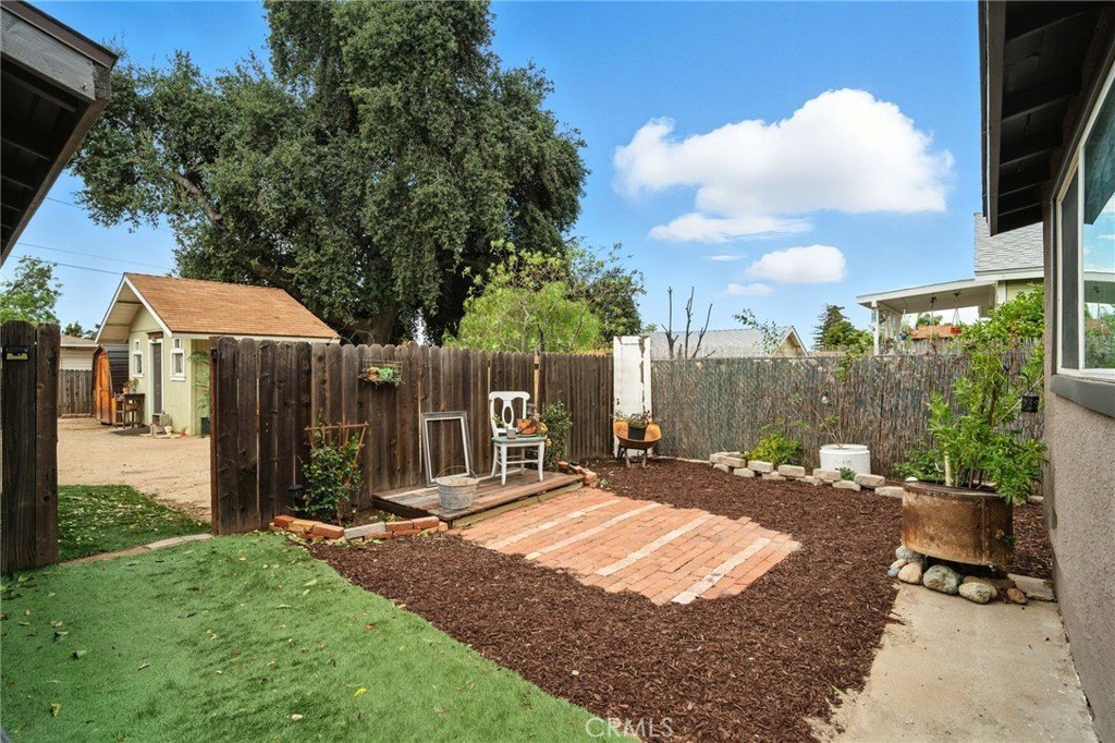 Yucaipa, California, 92399, United States, 2 Bedrooms Bedrooms, ,1 BathroomBathrooms,Residential,Forsale,1992752