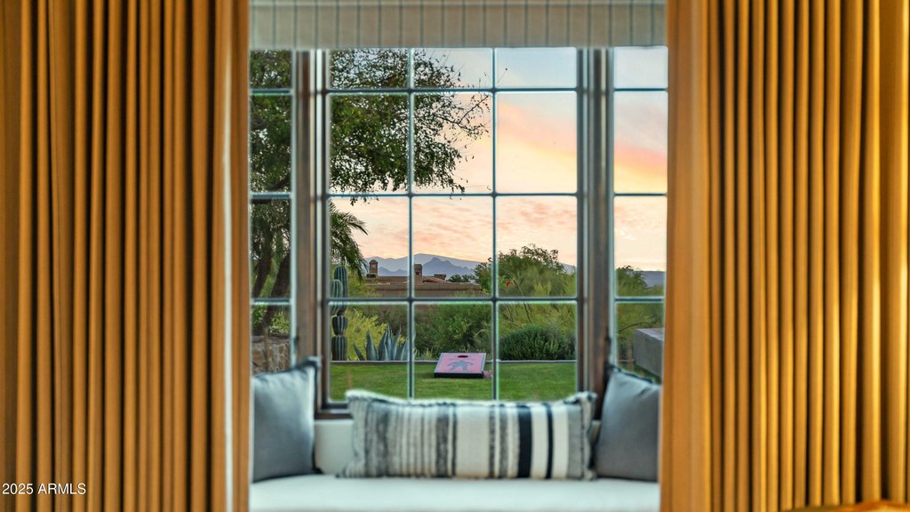 Scottsdale, Arizona, 85255, United States, 5 Bedrooms Bedrooms, ,5 BathroomsBathrooms,Residential,Forsale,1971051