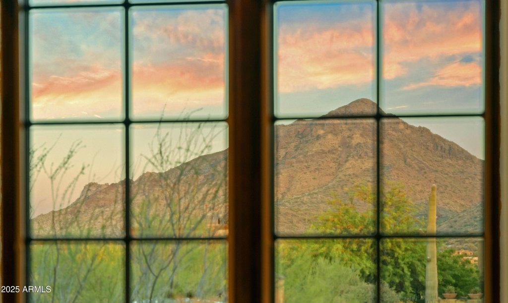 Scottsdale, Arizona, 85255, United States, 5 Bedrooms Bedrooms, ,5 BathroomsBathrooms,Residential,Forsale,1971051