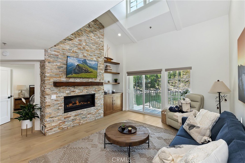 Lake Arrowhead, California, 92352, United States, 2 Bedrooms Bedrooms, ,2 BathroomsBathrooms,Residential,Forsale,1953300
