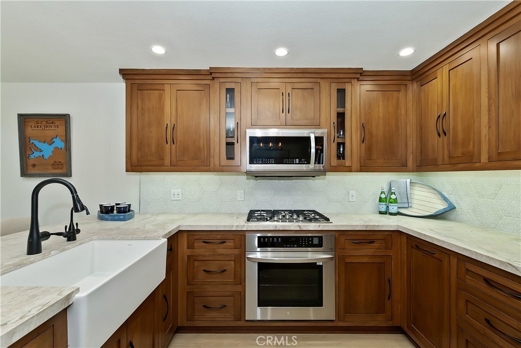 Lake Arrowhead, California, 92352, United States, 2 Bedrooms Bedrooms, ,2 BathroomsBathrooms,Residential,Forsale,1953300
