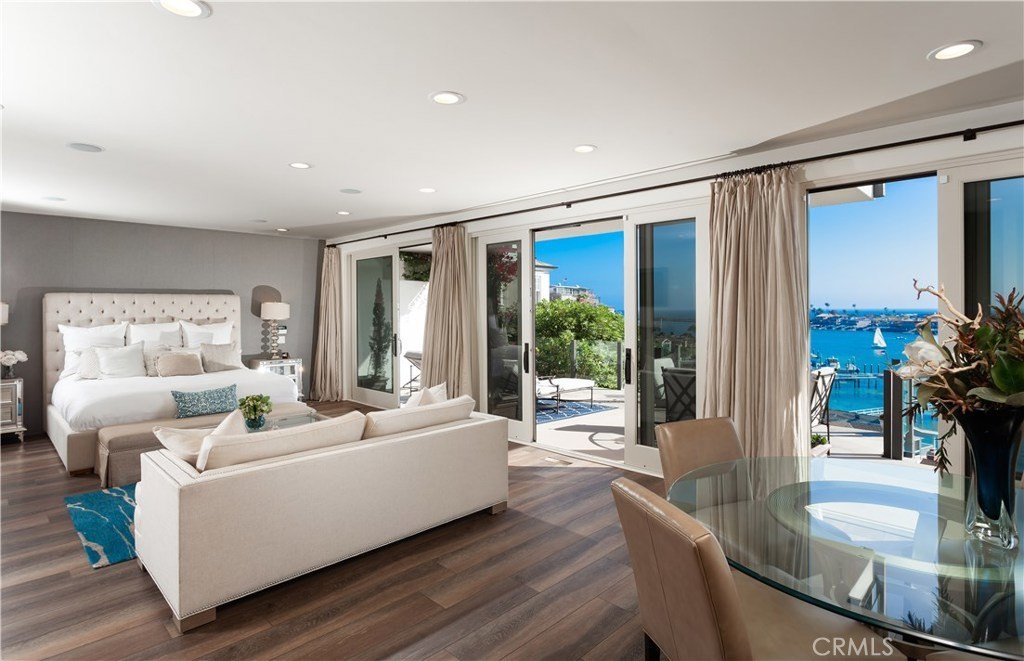 Corona del Mar, California, 92625, United States, 4 Bedrooms Bedrooms, ,3.5 BathroomsBathrooms,Residential,Forsale,1899771