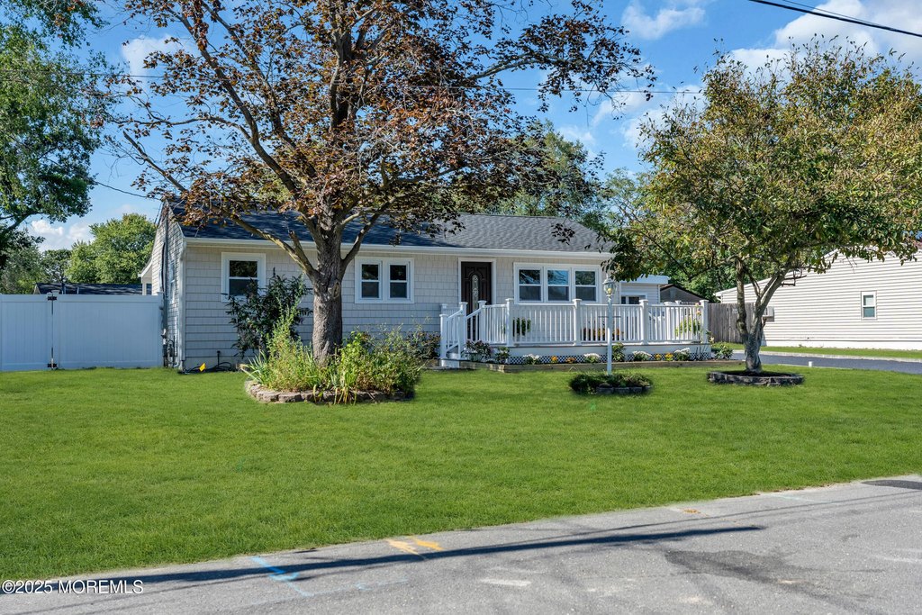 Brick, New Jersey, 08723, United States, 3 Bedrooms Bedrooms, ,1.5 BathroomsBathrooms,Residential,Forsale,1946399
