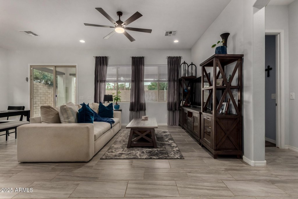 Mesa, Arizona, 85212, United States, 3 Bedrooms Bedrooms, ,2 BathroomsBathrooms,Residential,Forsale,1953449