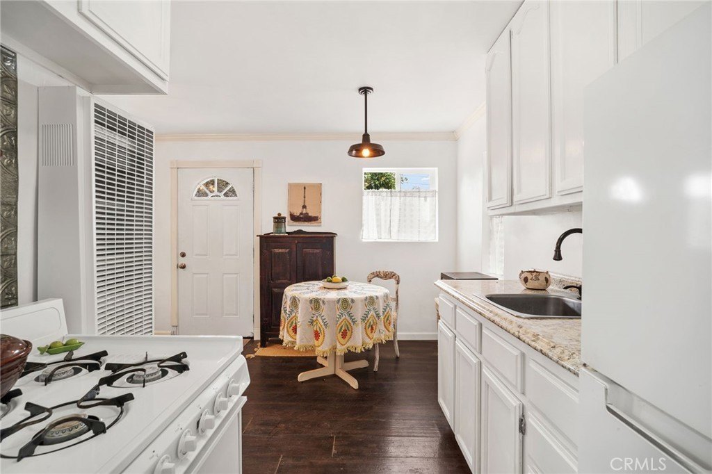 Yucaipa, California, 92399, United States, 2 Bedrooms Bedrooms, ,1 BathroomBathrooms,Residential,Forsale,1992752