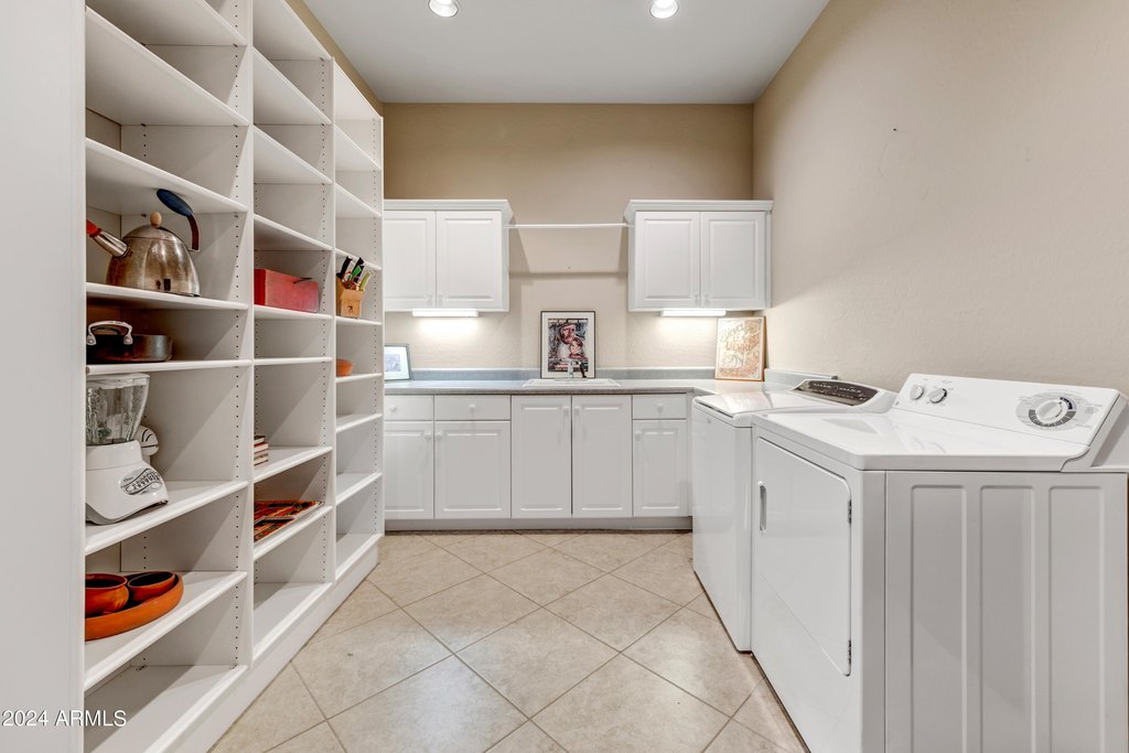 Gold Canyon, Arizona, 85118, United States, 3 Bedrooms Bedrooms, ,3 BathroomsBathrooms,Residential,Forsale,1953453