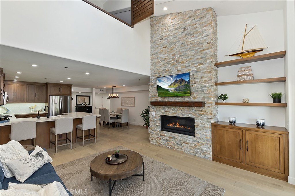Lake Arrowhead, California, 92352, United States, 2 Bedrooms Bedrooms, ,2 BathroomsBathrooms,Residential,Forsale,1953300
