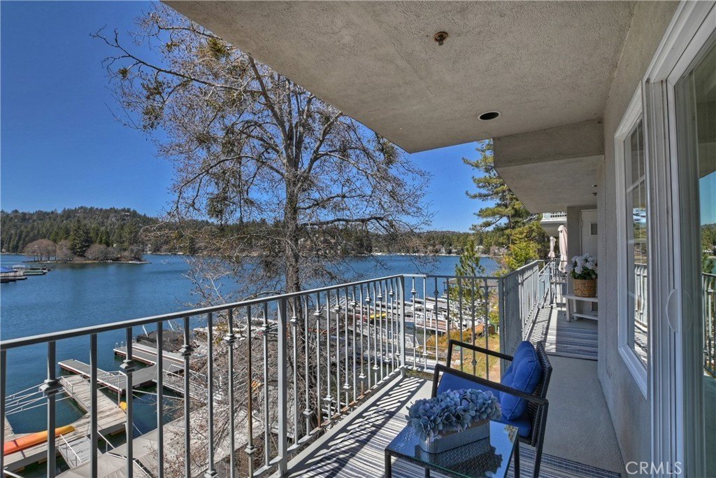 Lake Arrowhead, California, 92352, United States, 2 Bedrooms Bedrooms, ,2 BathroomsBathrooms,Residential,Forsale,1953300