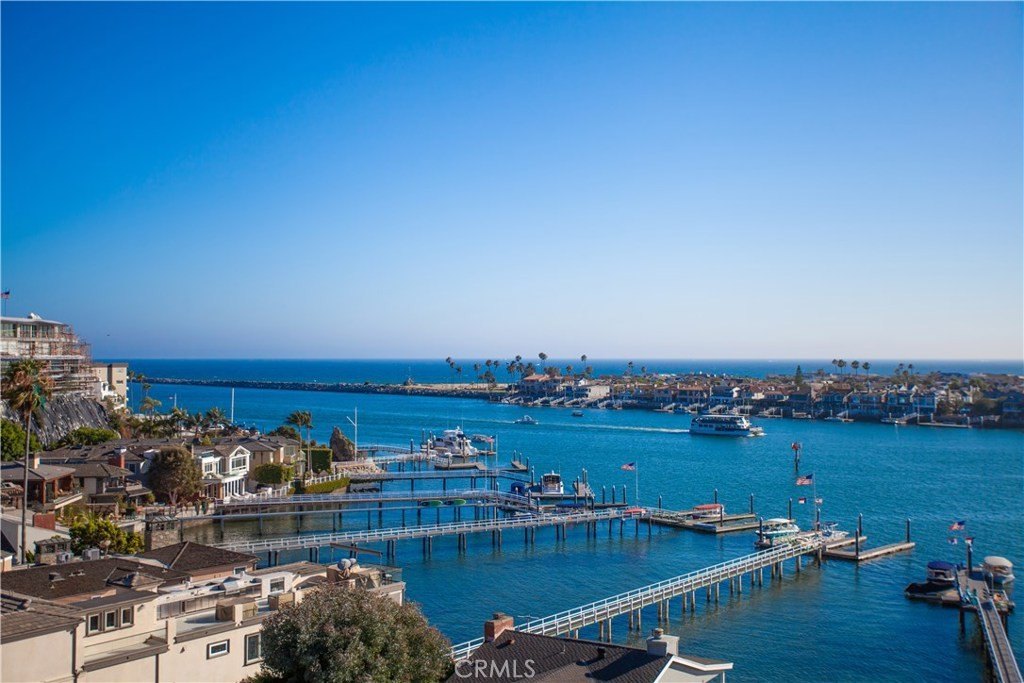 Corona del Mar, California, 92625, United States, 4 Bedrooms Bedrooms, ,3.5 BathroomsBathrooms,Residential,Forsale,1899771