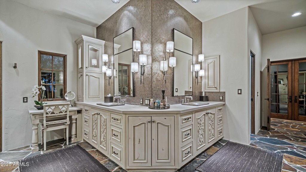 Scottsdale, Arizona, 85255, United States, 5 Bedrooms Bedrooms, ,5 BathroomsBathrooms,Residential,Forsale,1971051