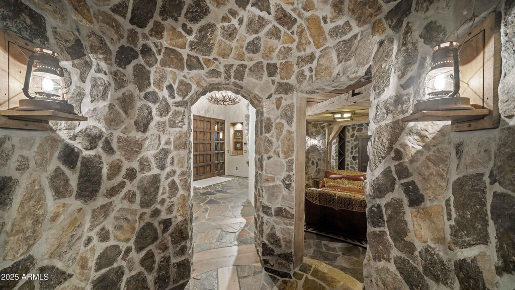 Scottsdale, Arizona, 85255, United States, 5 Bedrooms Bedrooms, ,5 BathroomsBathrooms,Residential,Forsale,1971051