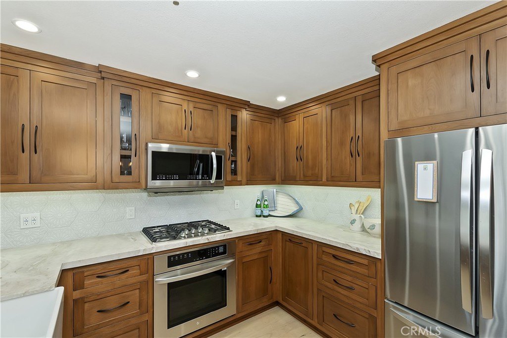 Lake Arrowhead, California, 92352, United States, 2 Bedrooms Bedrooms, ,2 BathroomsBathrooms,Residential,Forsale,1953300