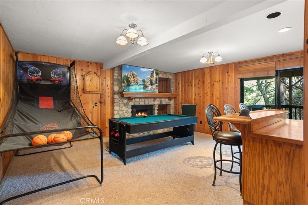 Lake Arrowhead, California, 92352, United States, 5 Bedrooms Bedrooms, ,3.5 BathroomsBathrooms,Residential,Forsale,1953304