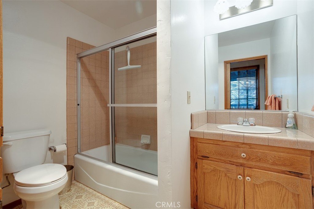 Lake Arrowhead, California, 92352, United States, 5 Bedrooms Bedrooms, ,3.5 BathroomsBathrooms,Residential,Forsale,1953304
