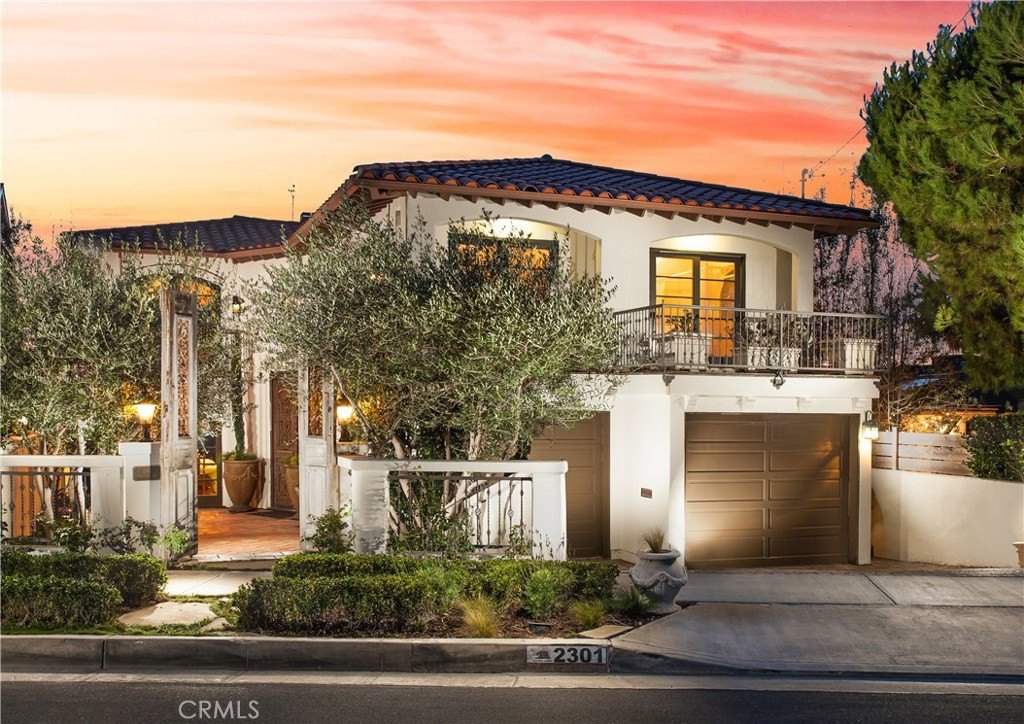 Corona del Mar, California, 92625, United States, 4 Bedrooms Bedrooms, ,3.5 BathroomsBathrooms,Residential,Forsale,1899771