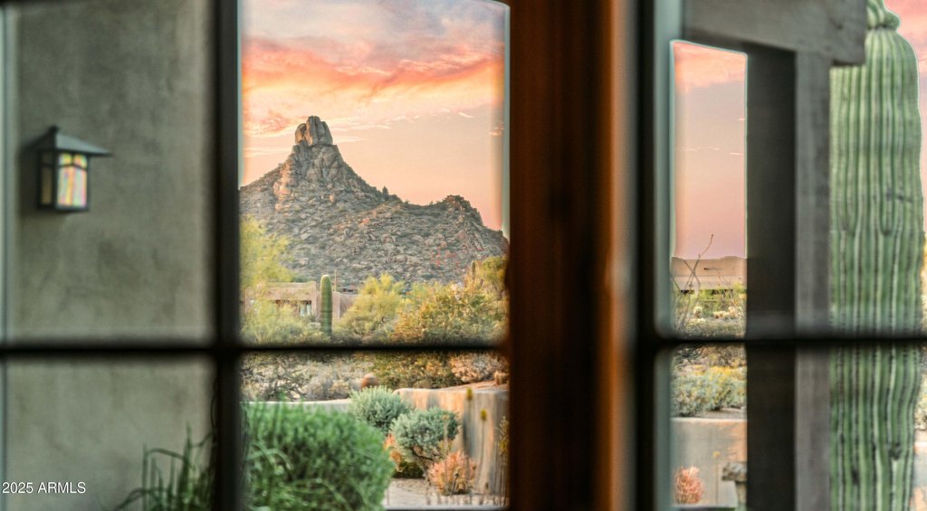 Scottsdale, Arizona, 85255, United States, 5 Bedrooms Bedrooms, ,5 BathroomsBathrooms,Residential,Forsale,1971051