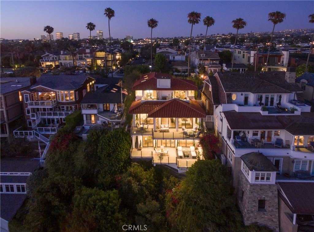 Corona del Mar, California, 92625, United States, 4 Bedrooms Bedrooms, ,3.5 BathroomsBathrooms,Residential,Forsale,1899771