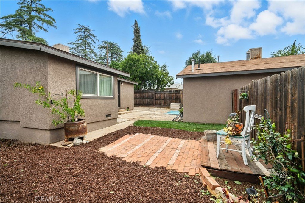 Yucaipa, California, 92399, United States, 2 Bedrooms Bedrooms, ,1 BathroomBathrooms,Residential,Forsale,1992752