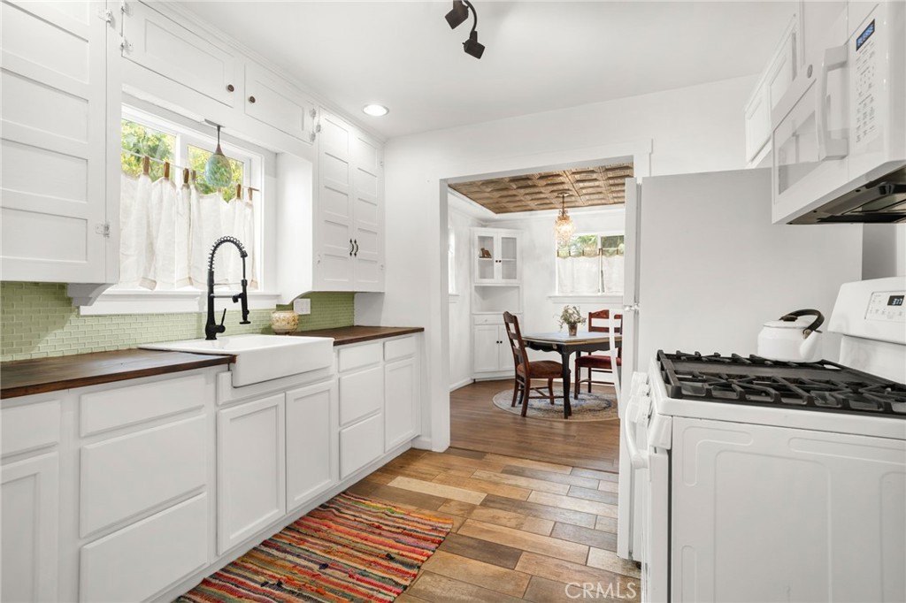 Yucaipa, California, 92399, United States, 2 Bedrooms Bedrooms, ,1 BathroomBathrooms,Residential,Forsale,1992752